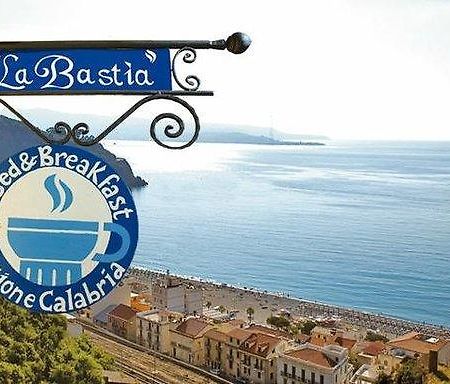 La Bastia Bed and Breakfast Scilla Buitenkant foto