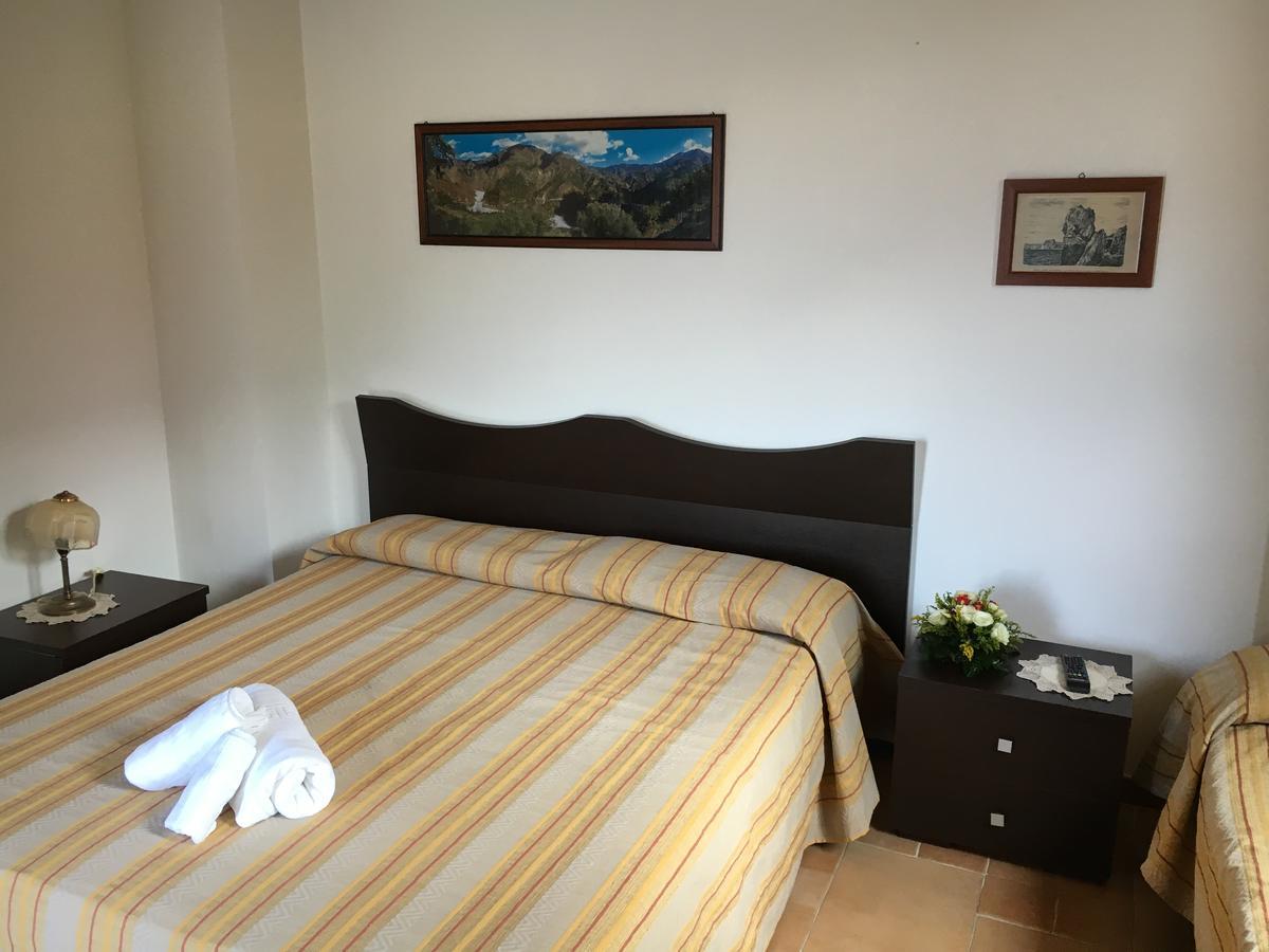 La Bastia Bed and Breakfast Scilla Buitenkant foto