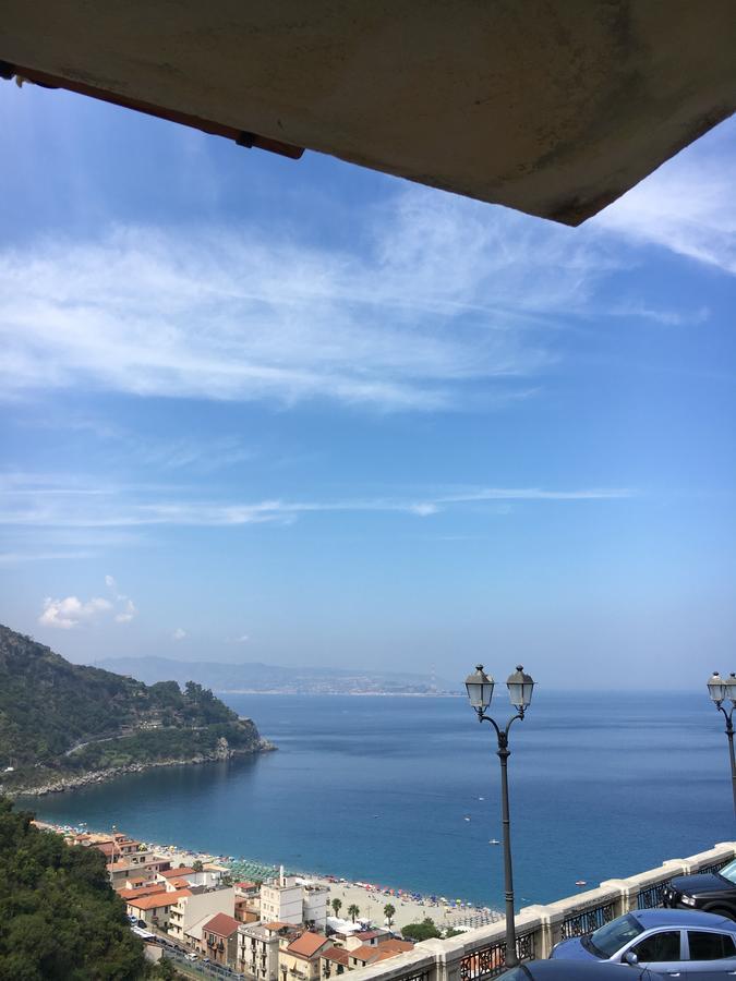 La Bastia Bed and Breakfast Scilla Buitenkant foto