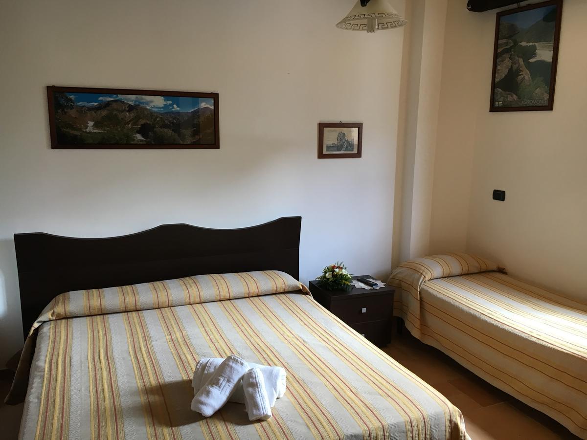 La Bastia Bed and Breakfast Scilla Buitenkant foto