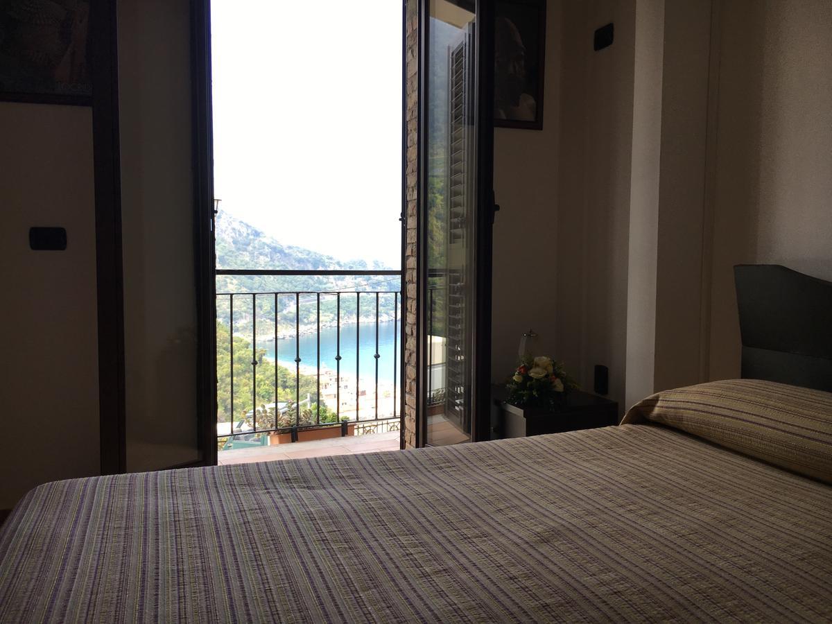 La Bastia Bed and Breakfast Scilla Buitenkant foto