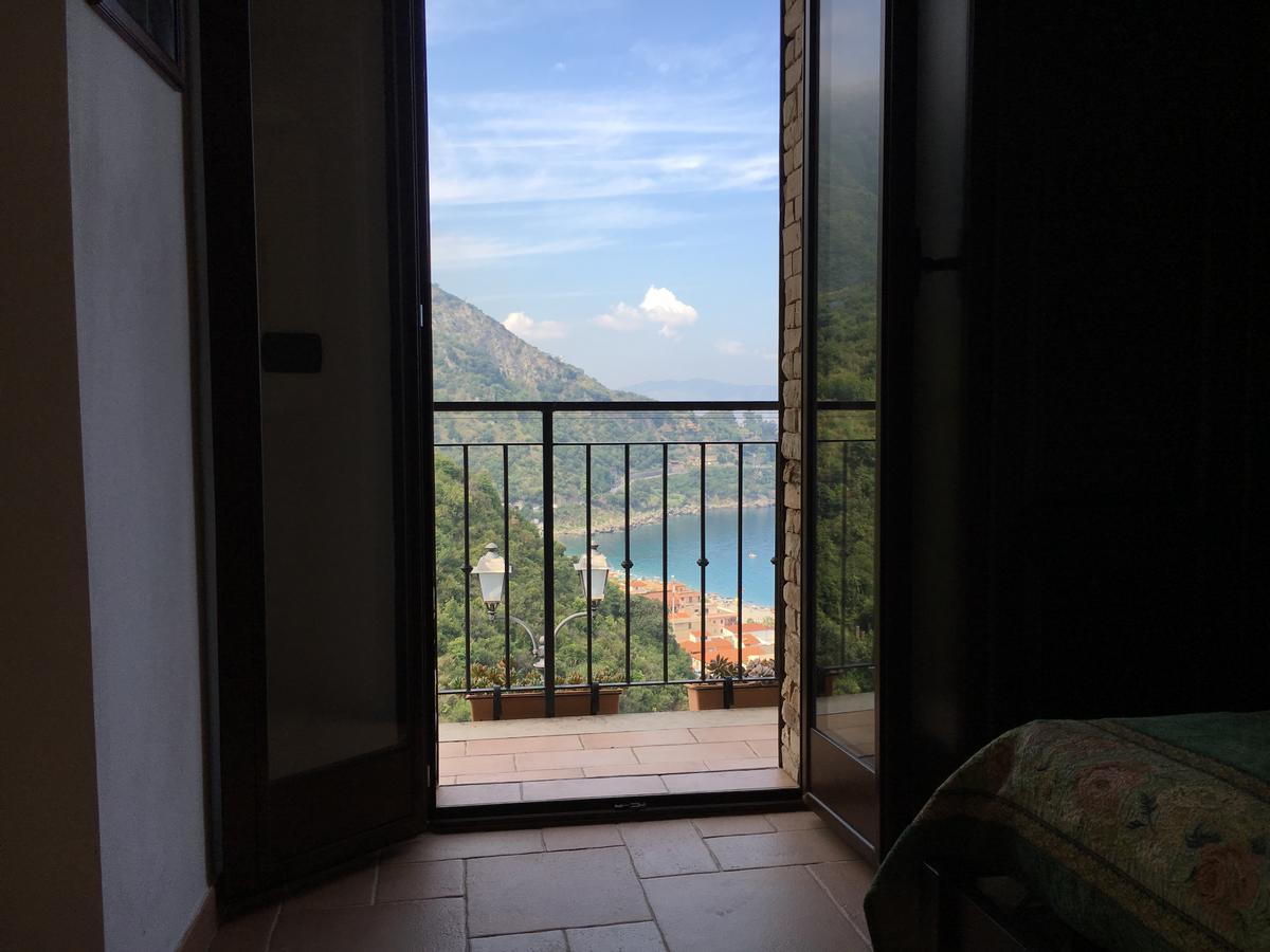 La Bastia Bed and Breakfast Scilla Buitenkant foto