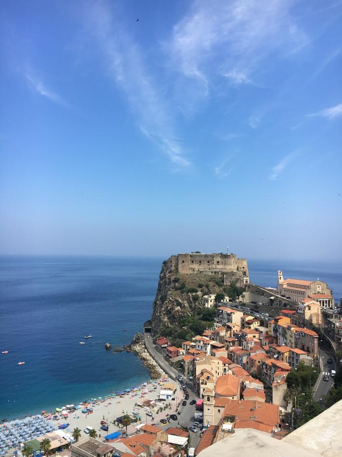 La Bastia Bed and Breakfast Scilla Buitenkant foto